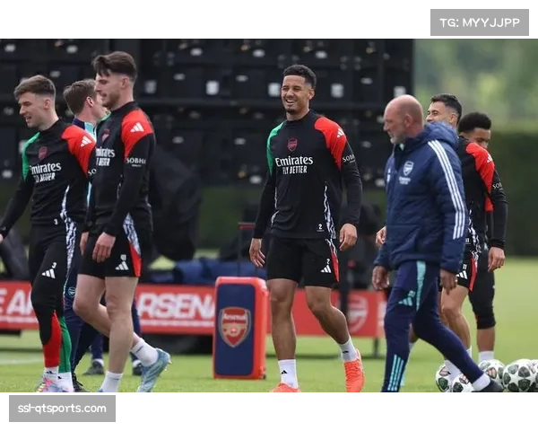 专访阿森纳门将拉亚：谈论与萨利巴、加布里埃尔组成的后场三角出球体系